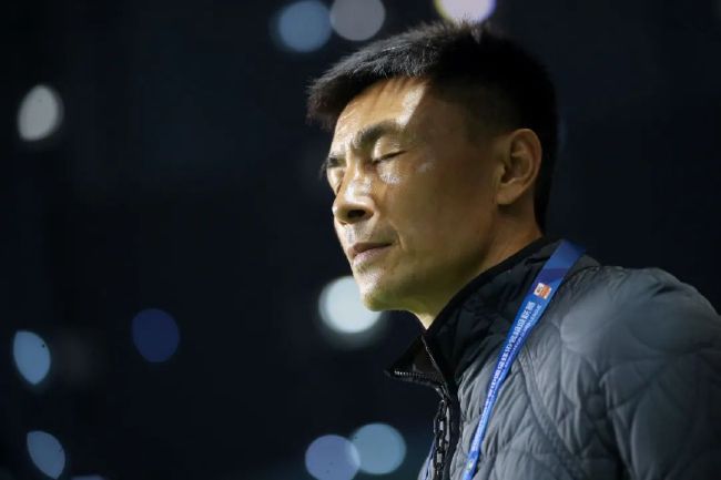 ”本赛季至今，凯恩为拜仁出战21场比赛，打进24球并送出8记助攻。